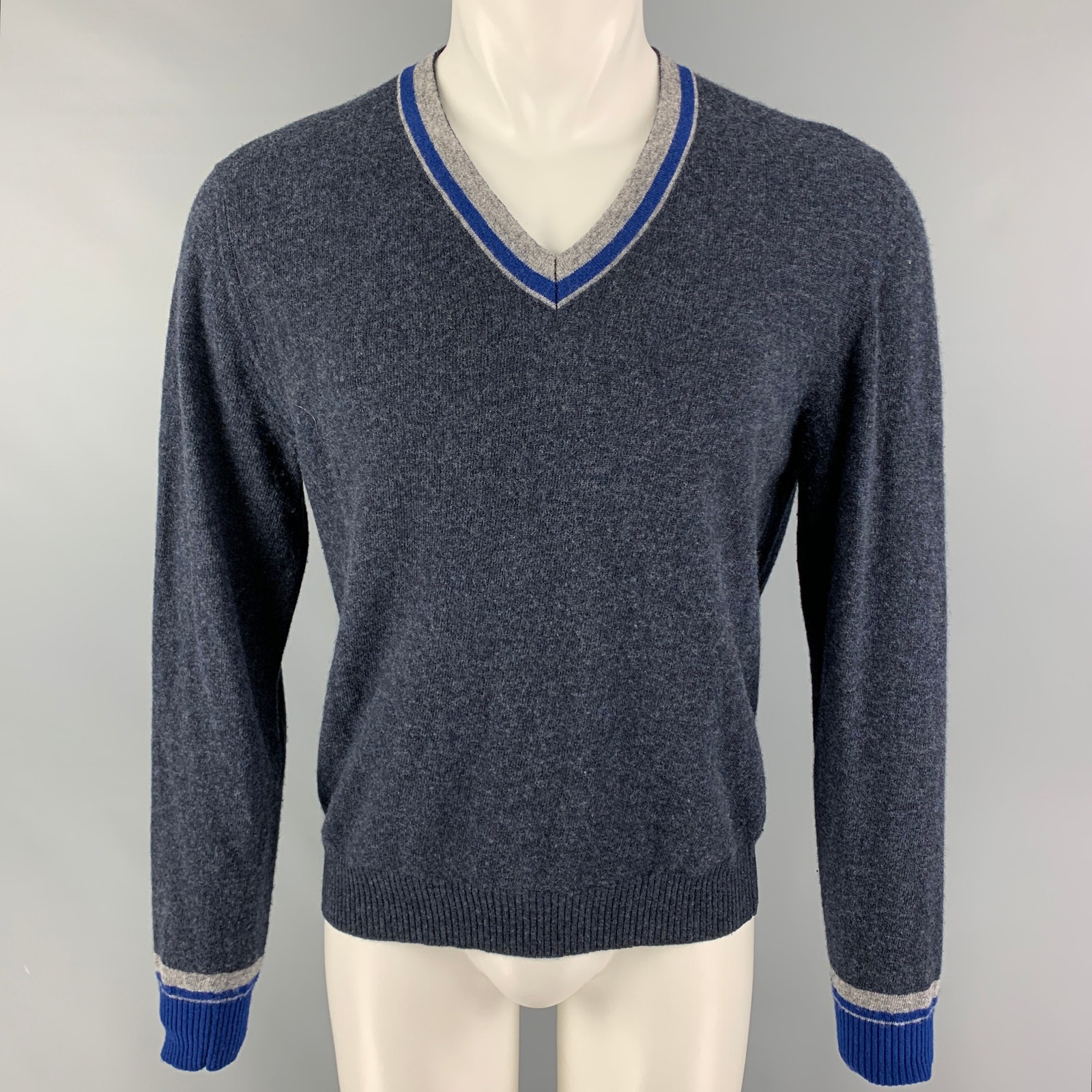 Etro Size M Blue Gray Heather Wool V-Neck Pullover